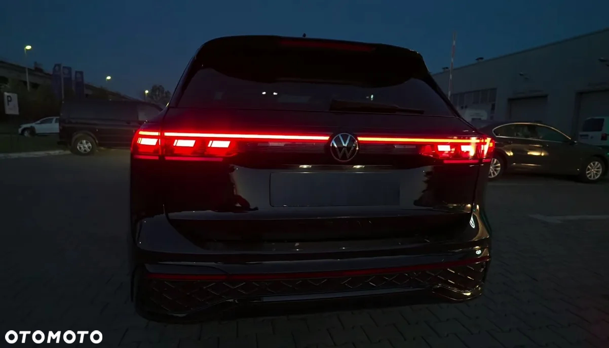 Volkswagen Tiguan - 12