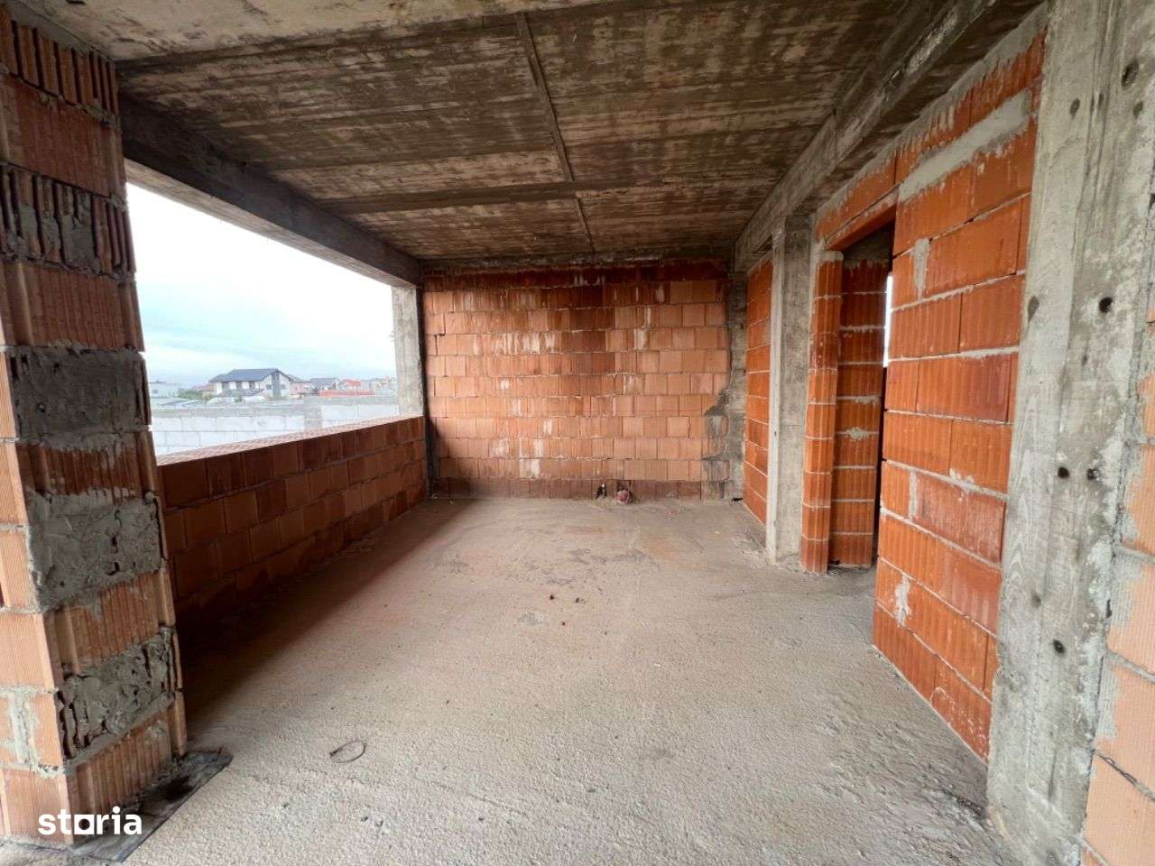 Casa la rosu zona Ford - Imagine principală: 5/20