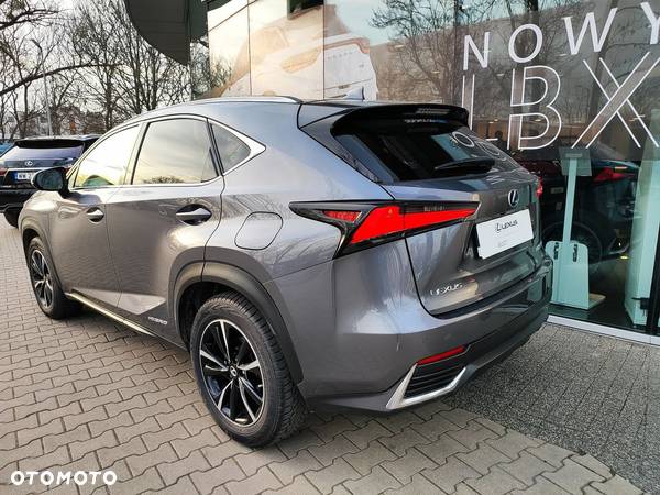 Lexus NX - 9