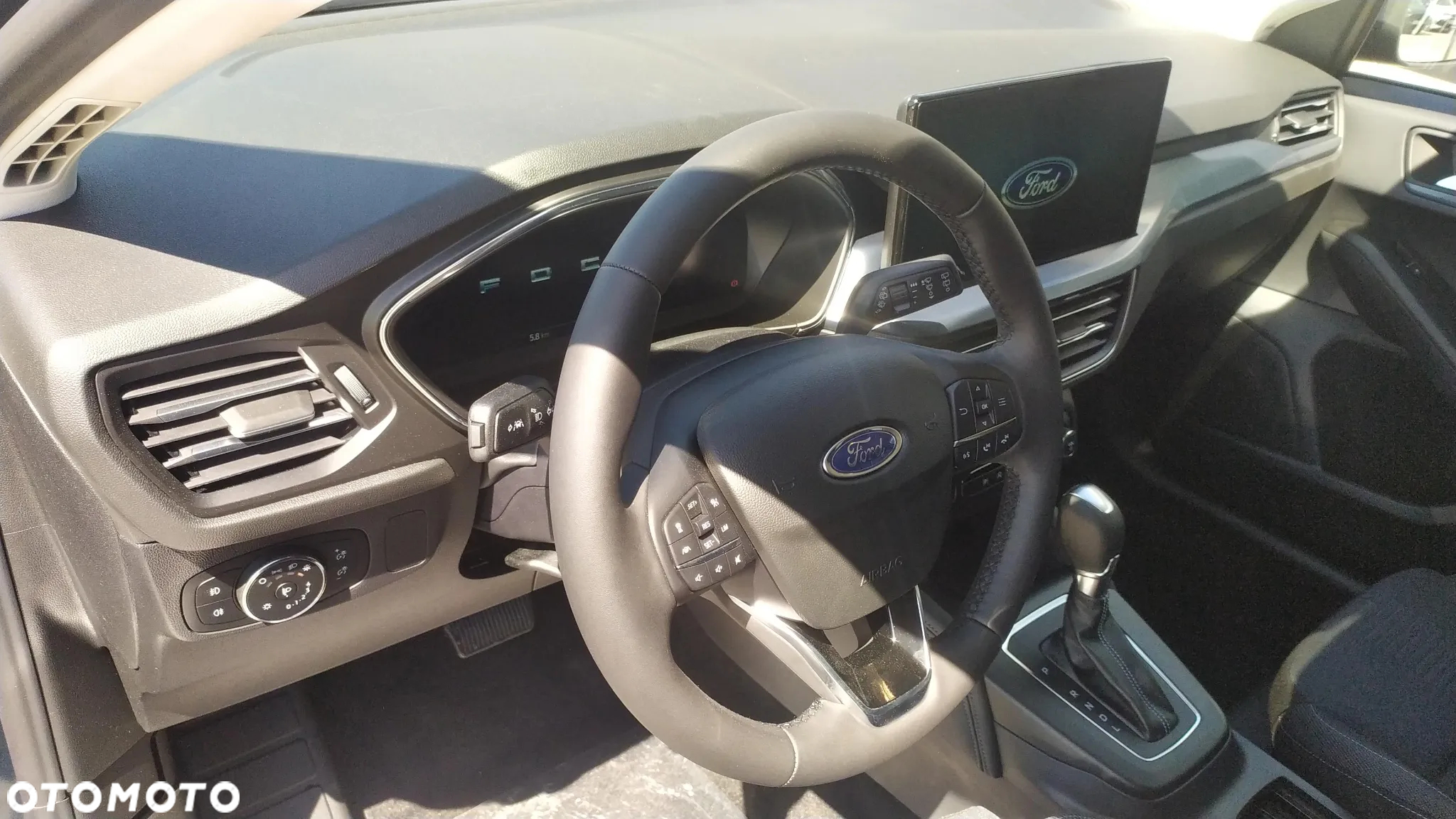 Ford Focus 1.0 EcoBoost Hybrid ACTIVE X - 9