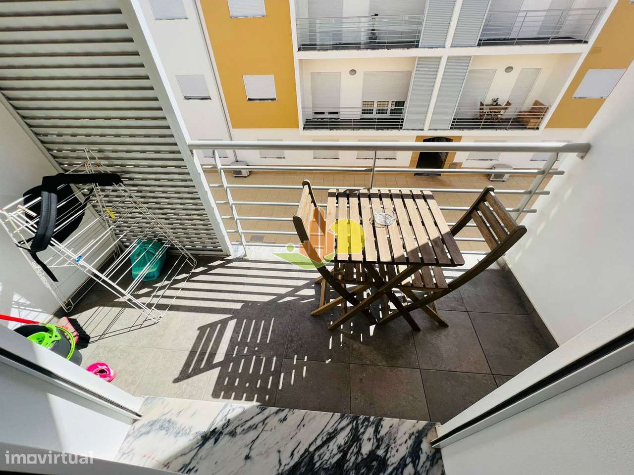 T2 c/ Garagem - Condomínio c/ Piscina-5