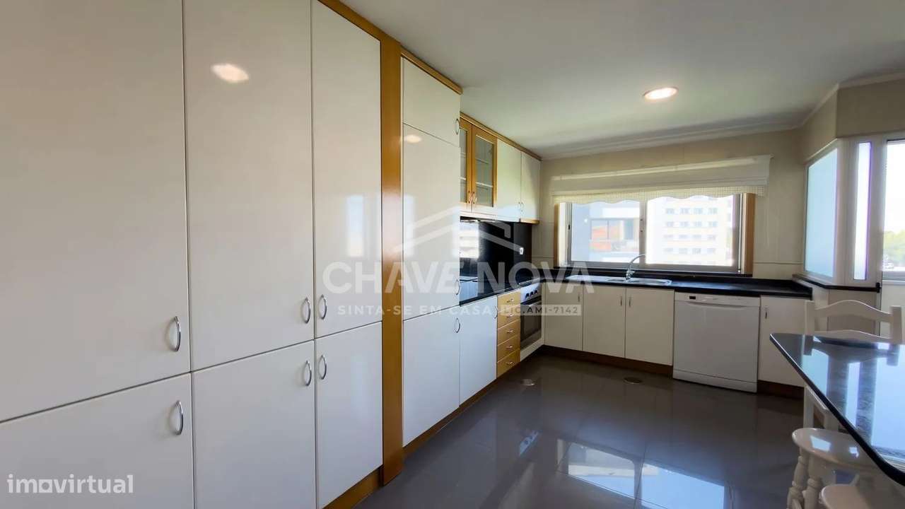 Apartamento T2 Mobilado c/ Lugar de Garagem em Oliveira do Douro-9
