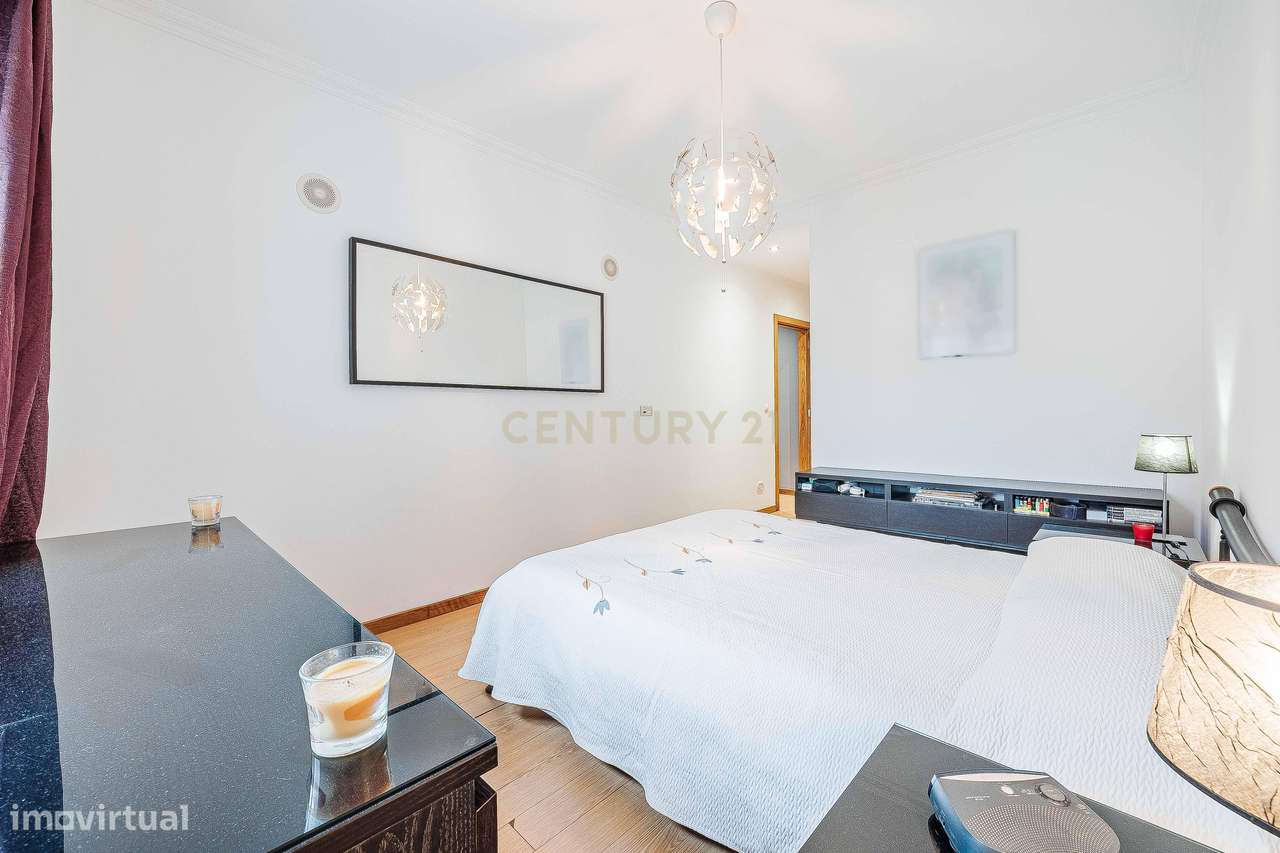 T2 em Caneças com Terraço,  logradouro  e 2 Parqueamentos-14