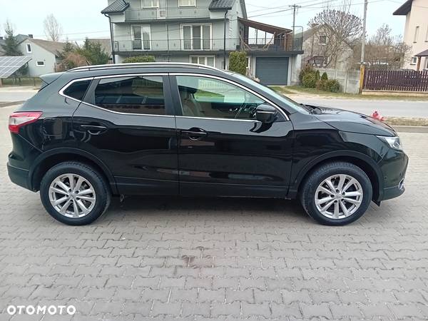 Nissan Qashqai 1.6 DCi 4x4 Tekna+ - 3