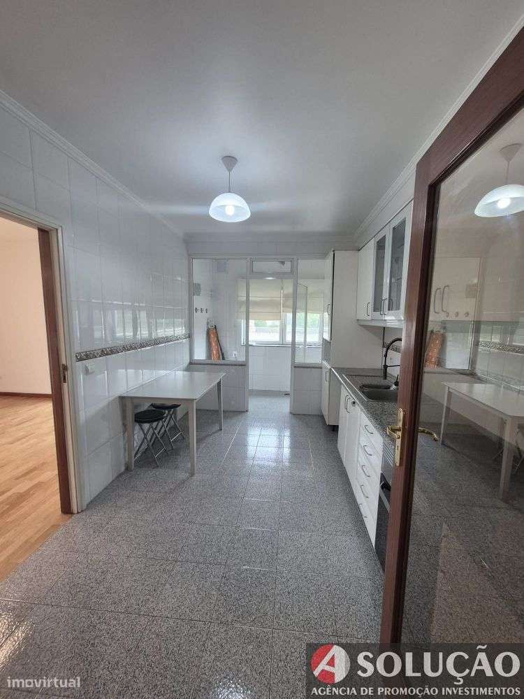 Apartamento T2 em Oliveira do Douro-6