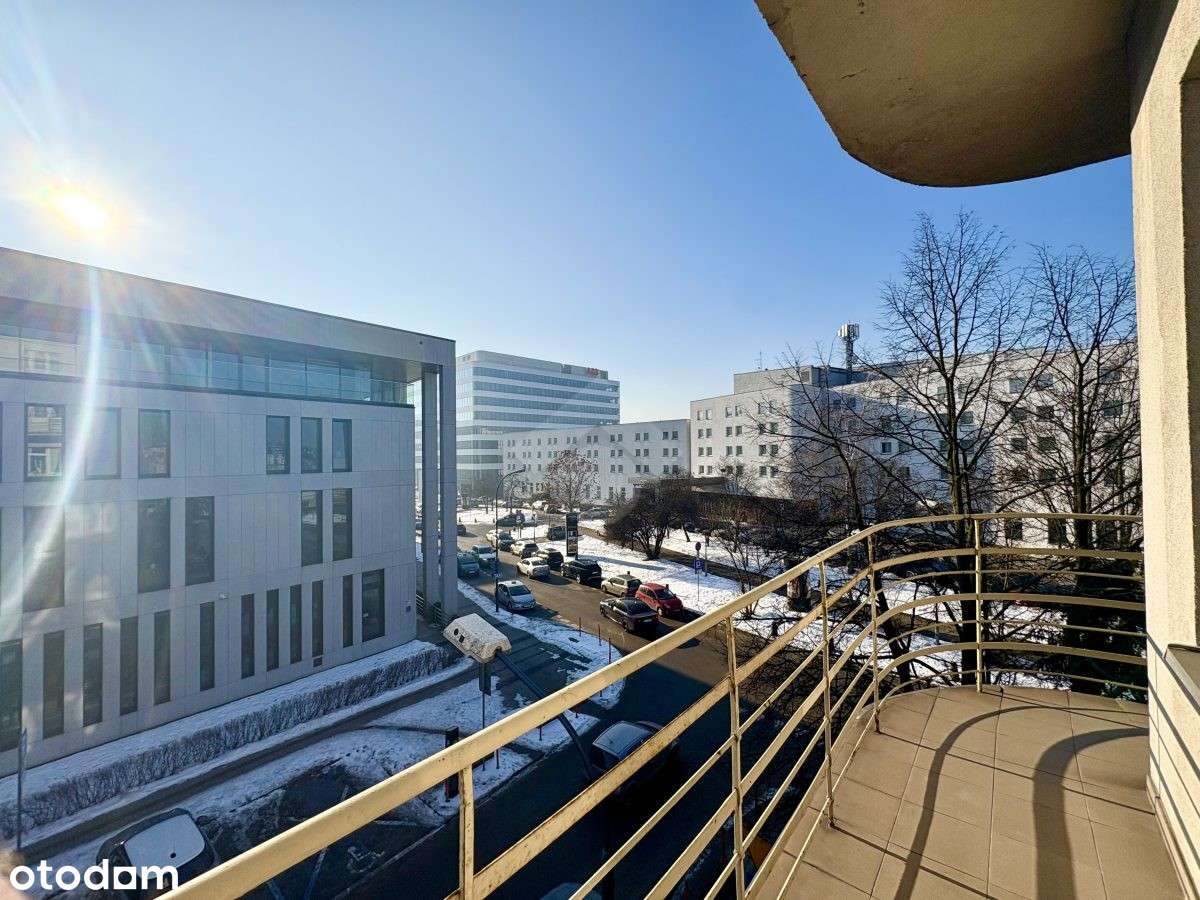 3- pokojowe mieszkanie obok Ronda Mogilskiego-12