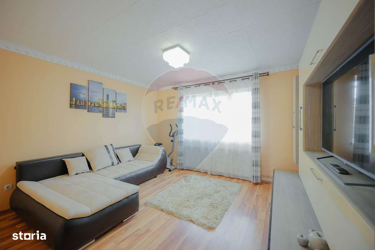 Casă familie mare Episcopia, 6 camere, garaj, curte 500 mp, de vânzare-11