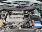 Nissan Almera Tino 2.0 CVT Fresh - 21