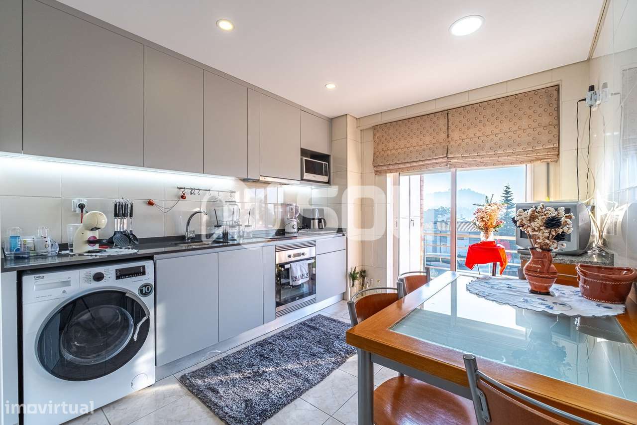 Apartamento T2 com Varandas, Garagem Dupla e Último Piso – Gondomar - Grande imagem: 4/26