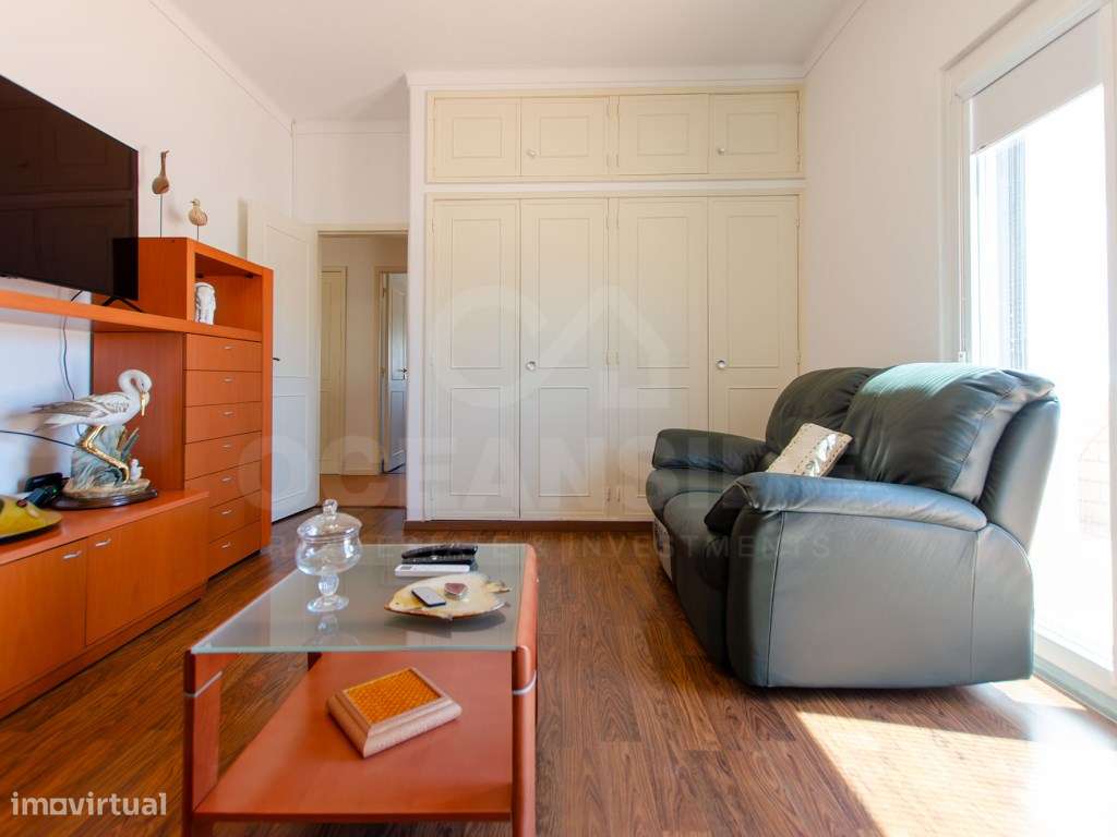 Moradia T6+1 renovada em Benavente-46