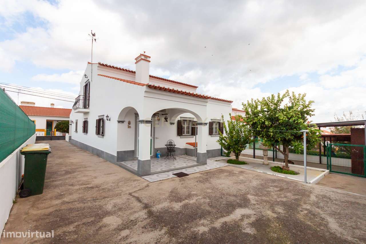 Charmosa Moradia T4 em Estremoz-5