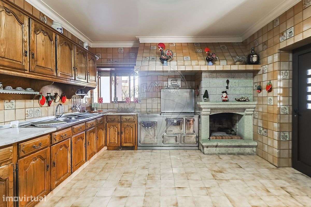 Moradia T5 para venda-9