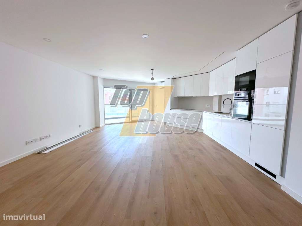 Apartamento T2 Novo , Parqueamento e Arrecadação - Costa de Caparica - Grande imagem: 2/17