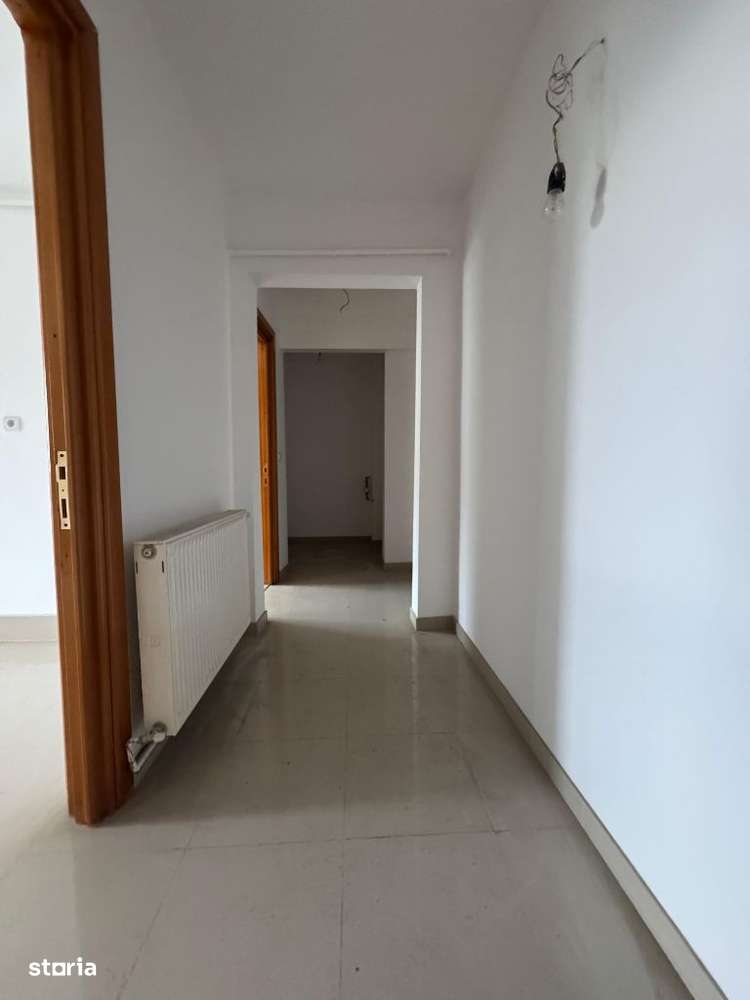 Apartament cu 4 camere, localizat în Oraș Târgu Ocna. - Imagine principală: 4/11