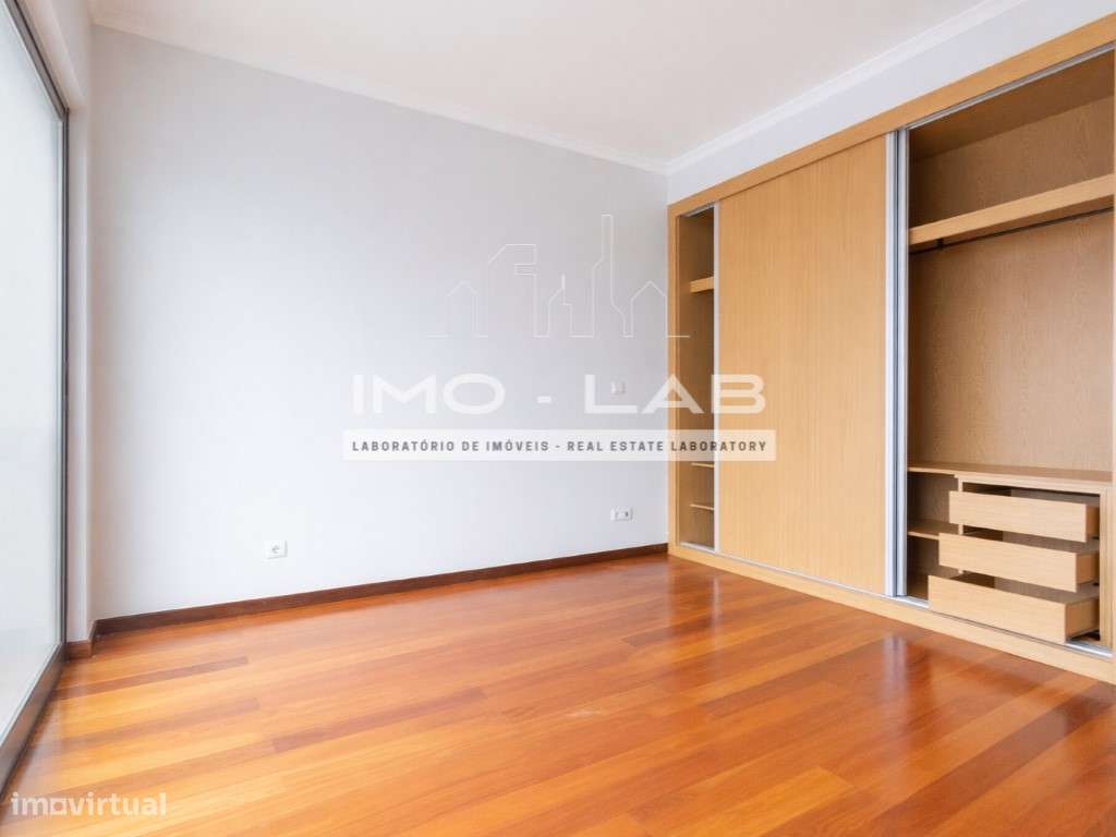 Moradia T2+1 - Câmara de Lobos - Vista Mar e Vista Montanha-19