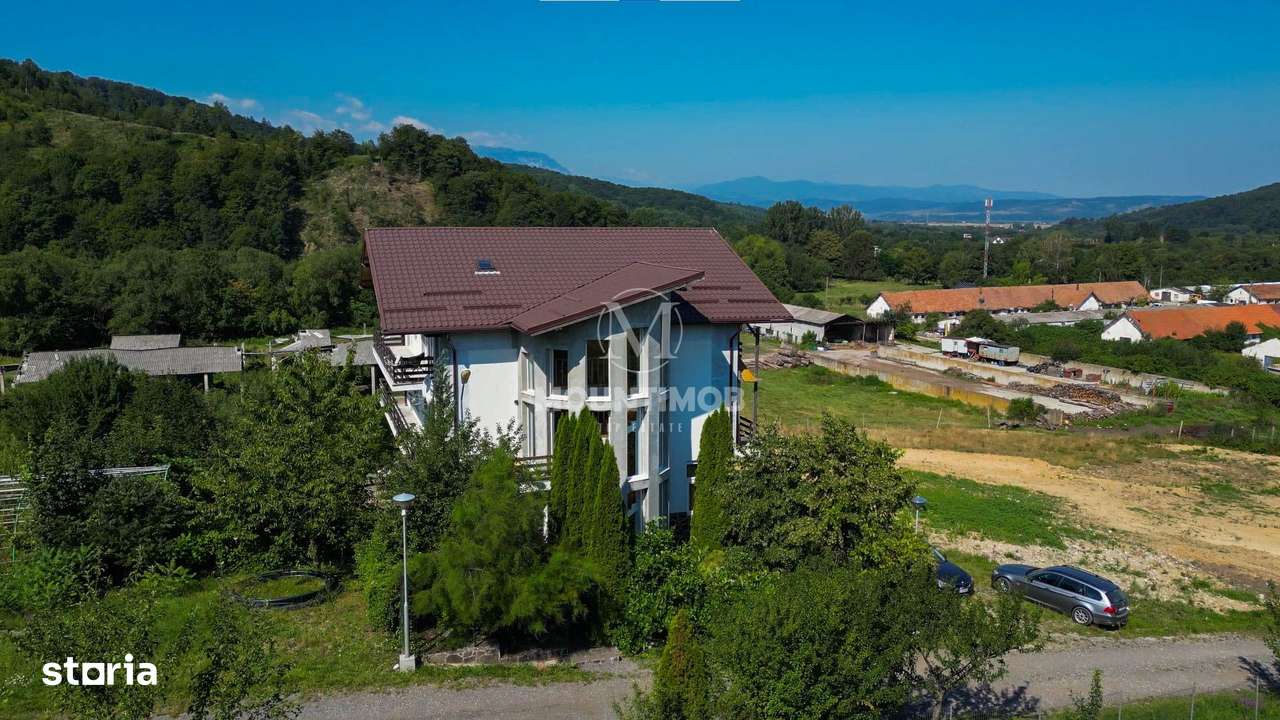 Oază de liniste cu potential comercial, vila moderna în Rasnov-15