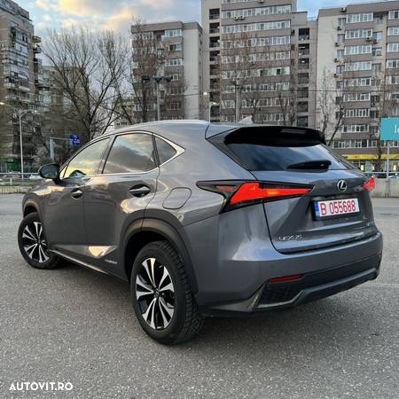 Lexus Seria NX 300h AWD F Sport - 2