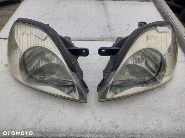 LAMPA PRZÓD PRAWA KIA RIO I 02-05 ROK - 1