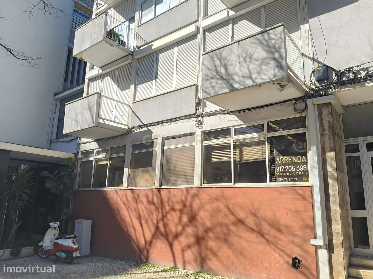 Escritorio com 75 m2 na Av Infante Santo - Grande imagem: 1/15