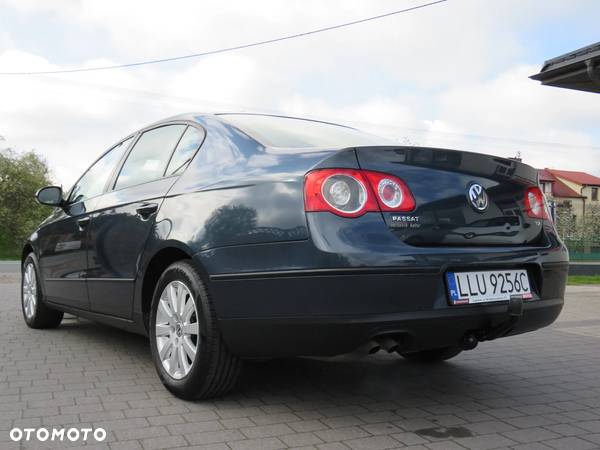 Volkswagen Passat 1.9 TDI Comfortline - 16