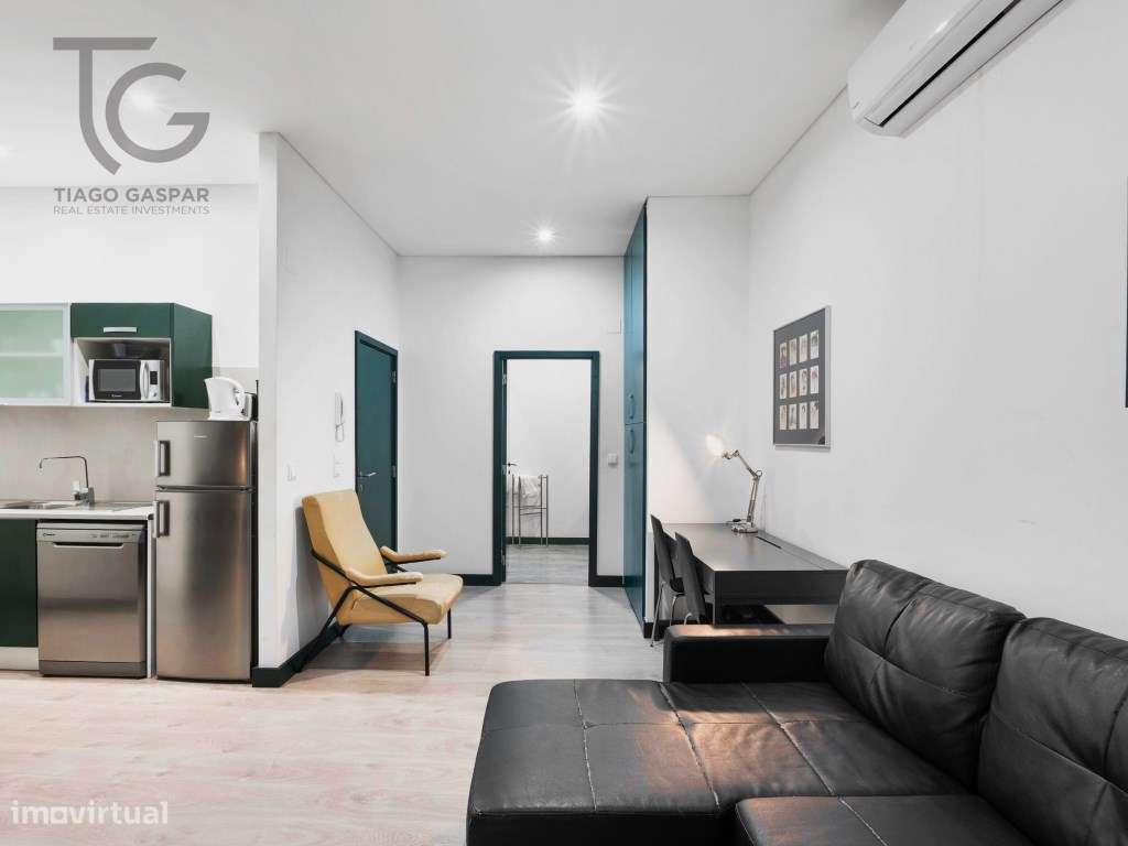 Prédio com 7 Unidades de AL e Loja em Lisboa-19