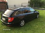 Skoda Superb 2.0 TDI Ambition DSG - 11