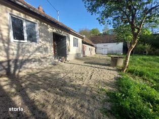 Casa cu teren de 1850 mp si panorama, 27 km de Brasov.