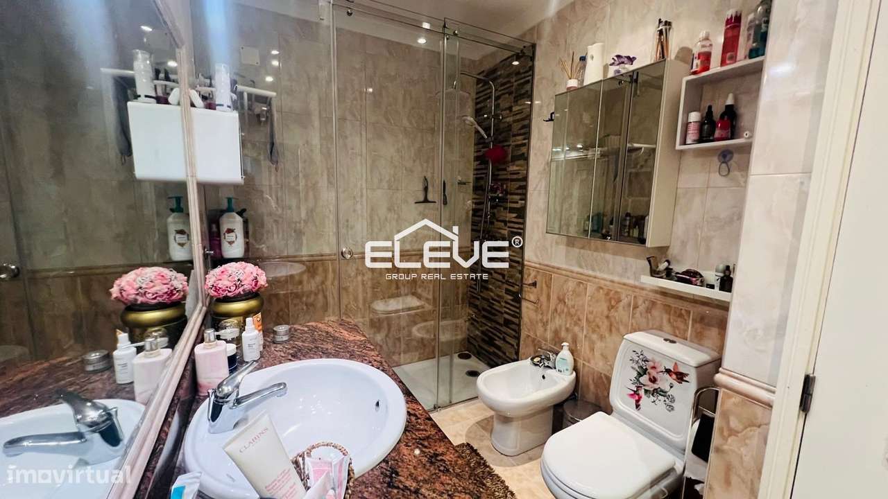 Excelente T4 Duplex Oliveira do Douro-5