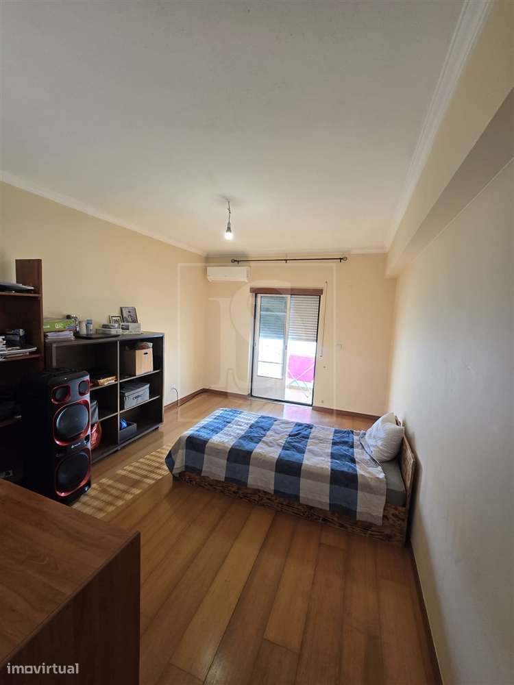Apartamento T3 com Garagem  em Torres Novas-14