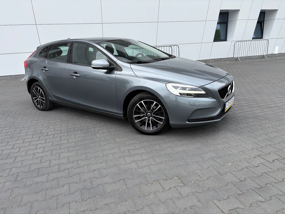 Volvo V40 II D2 Momentum 2017