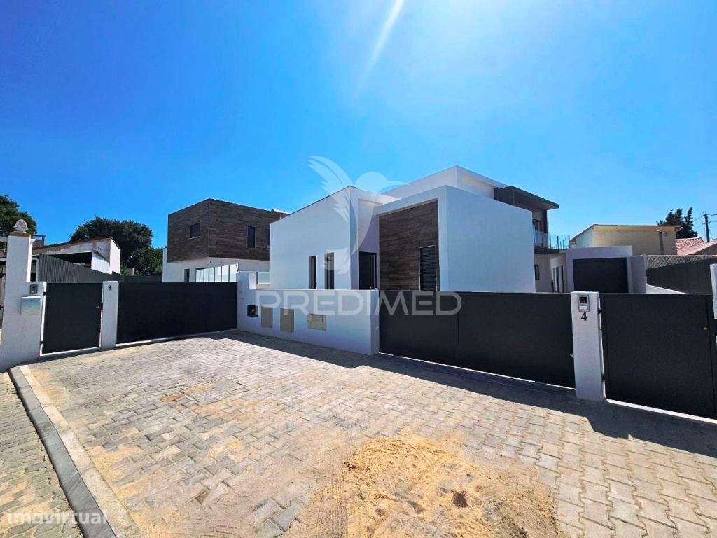 Moradia Isolada T5, c/Piscina e Box, na Brejoeira - Azeitão - Grande imagem: 3/40