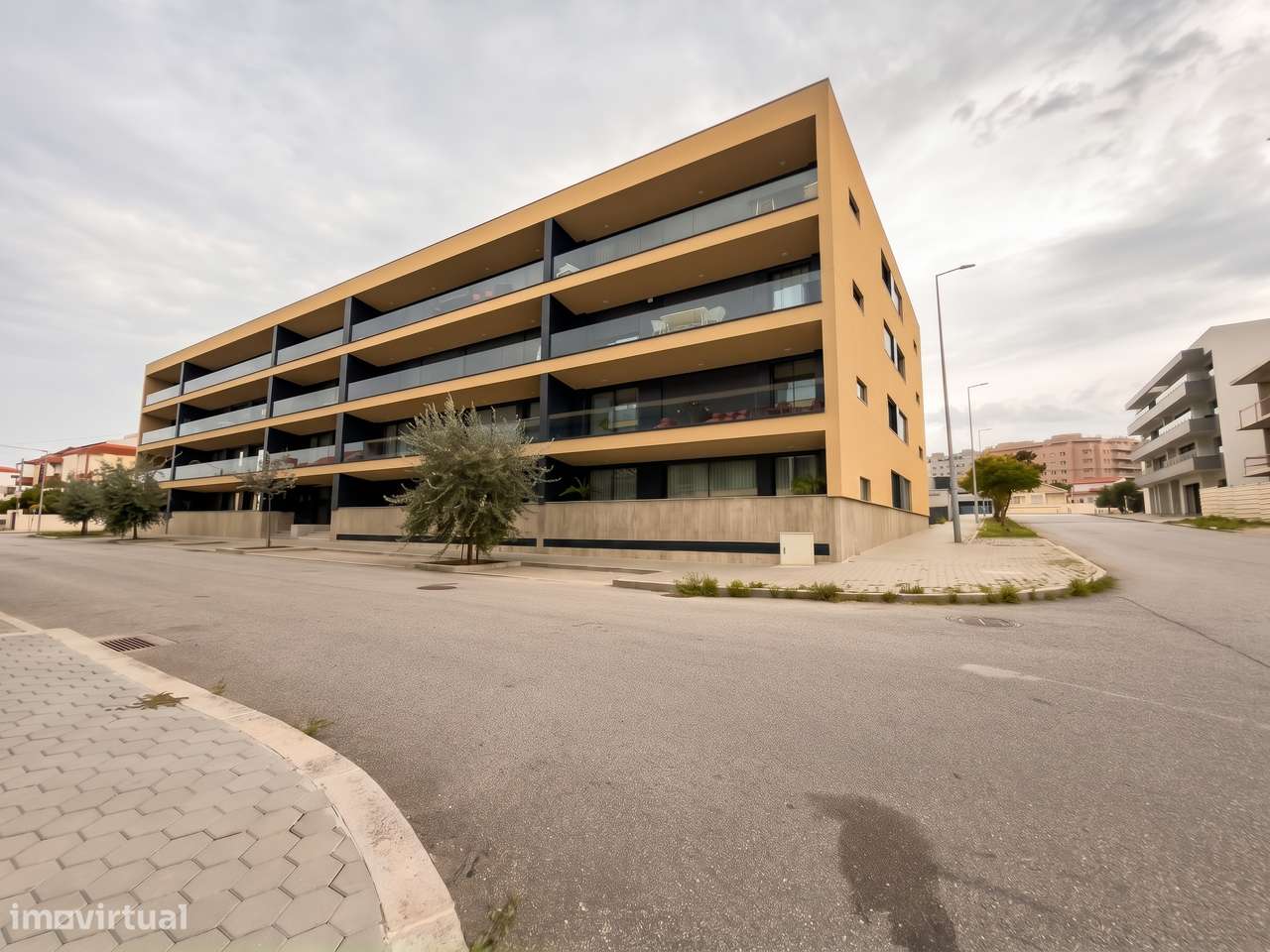 Apartamento T2 COMO NOVO Madalena Varanda 17m2 Lugar de garagem Duplo-21