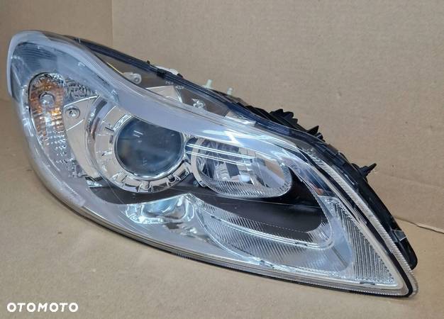 LAMPA PRAWA PRZEDNIA VOLVO C30 LIFT ZWYKŁA 10-13 IDEALNA ORYGINAŁ - 2