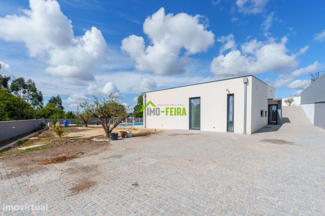 MORADIA LUXO COM PISCINA-37