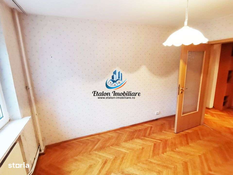 Apartament 3 camere decomandat, etaj 1, zona Gara Piatra Neamt-8