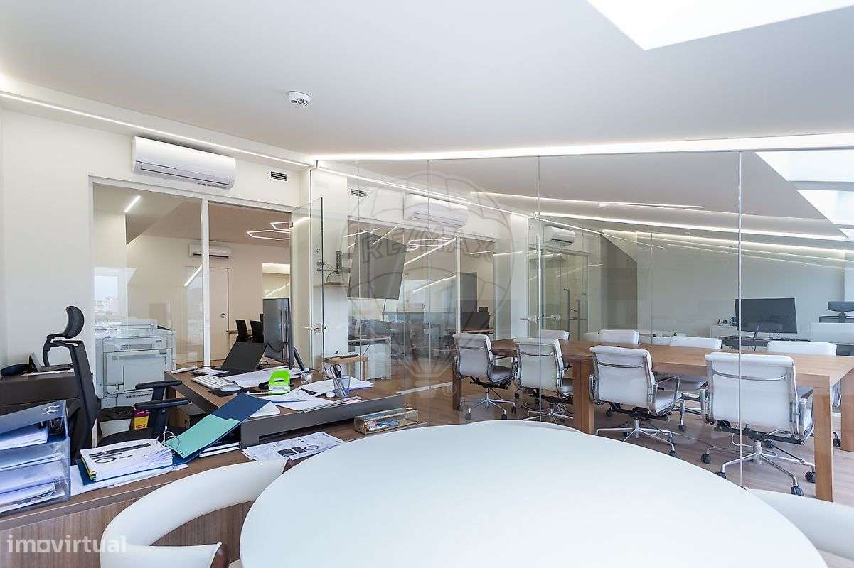 Escritório  para arrendamento - Grande imagem: 2/32