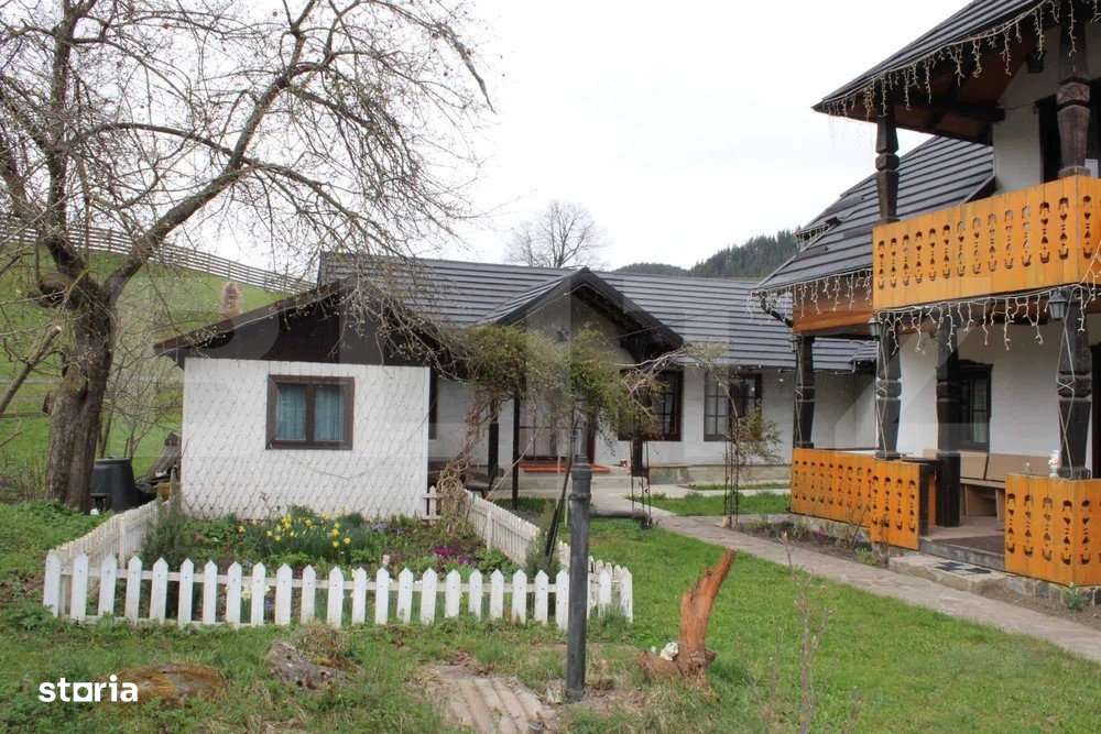 Casa de vacanta si anexe in  Stulpicani - Imagine principală: 5/19