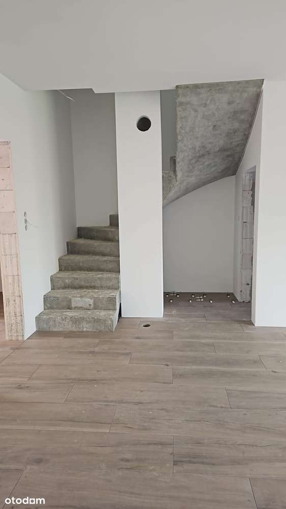 Nowoczesne mieszkanie z ogrodem-4