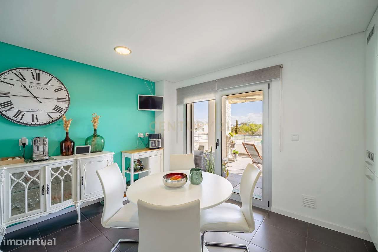 Apartamento T2 Duplex com terraço em condomínio privado-14