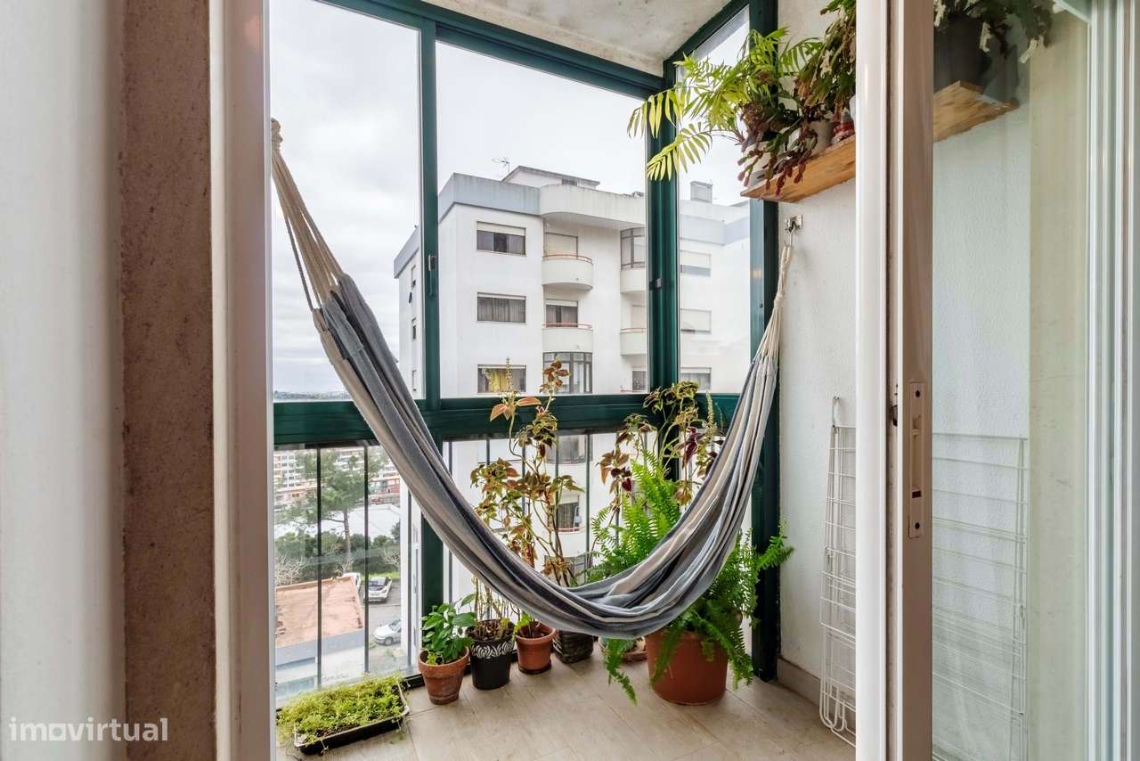 Apartamento T2 c/ 2 Wcs Totalmente Remodelado na Rinchoa, Sintra-25