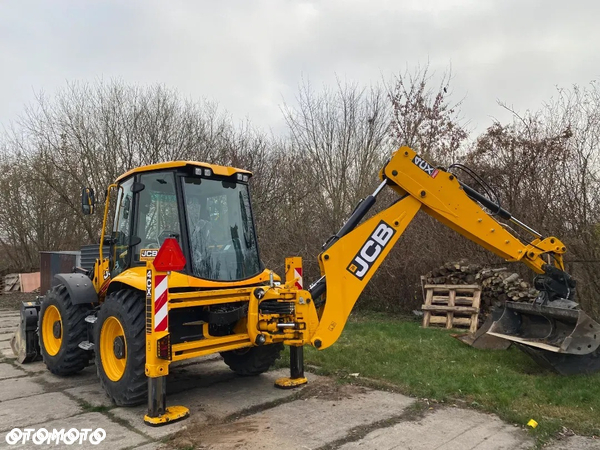 JCB 4CX PRO STAGE V AEC - 3