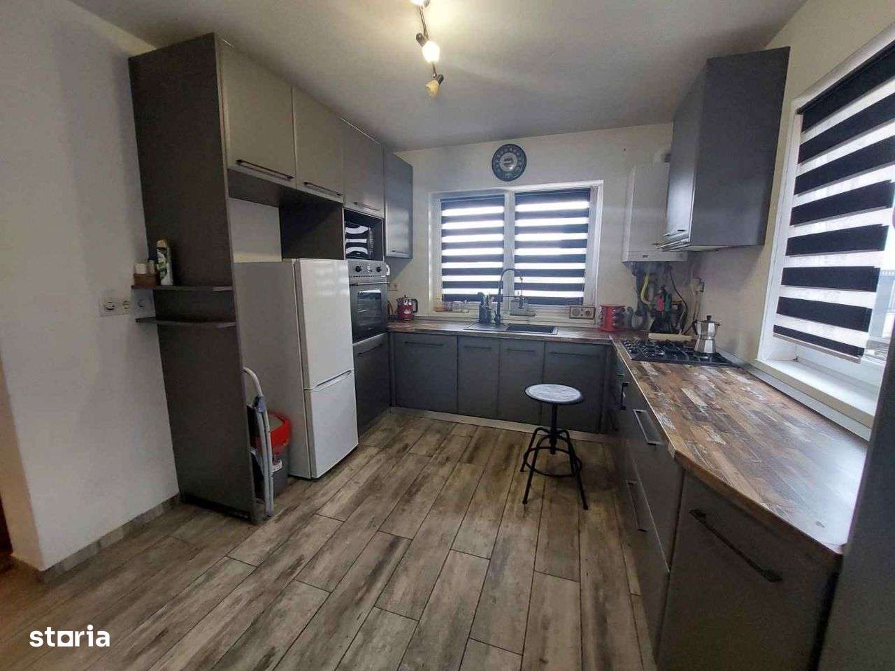 Casa tip duplex cu 3 camere si 3 bai, Selimbar-6