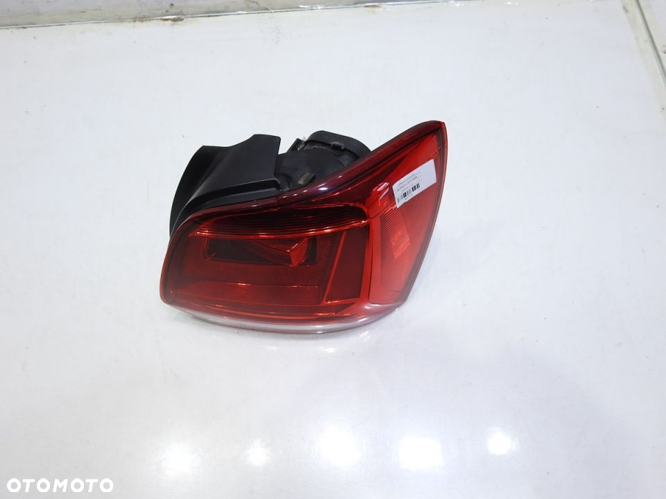 LAMPA PRAWA TYLNA TYŁ VW POLO V 6C 3D LIFT - 3