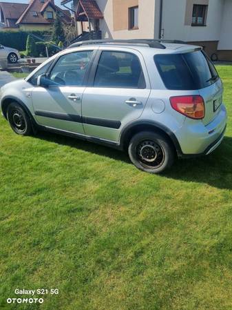 Suzuki SX4 1.9 DDiS 4WD GS / Premium - 4