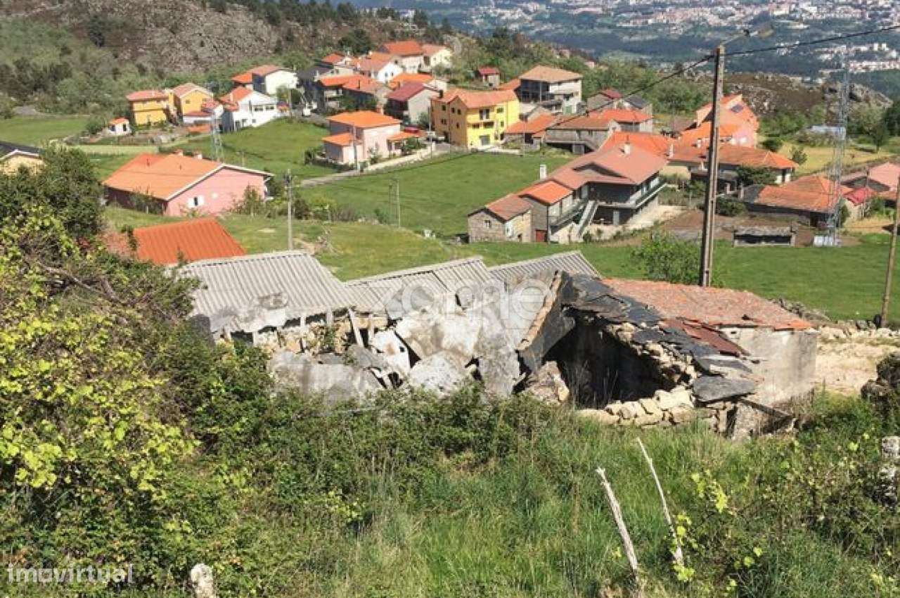 Terreno com Ruína Para Venda | Galegos da Serra - Grande imagem: 5/11