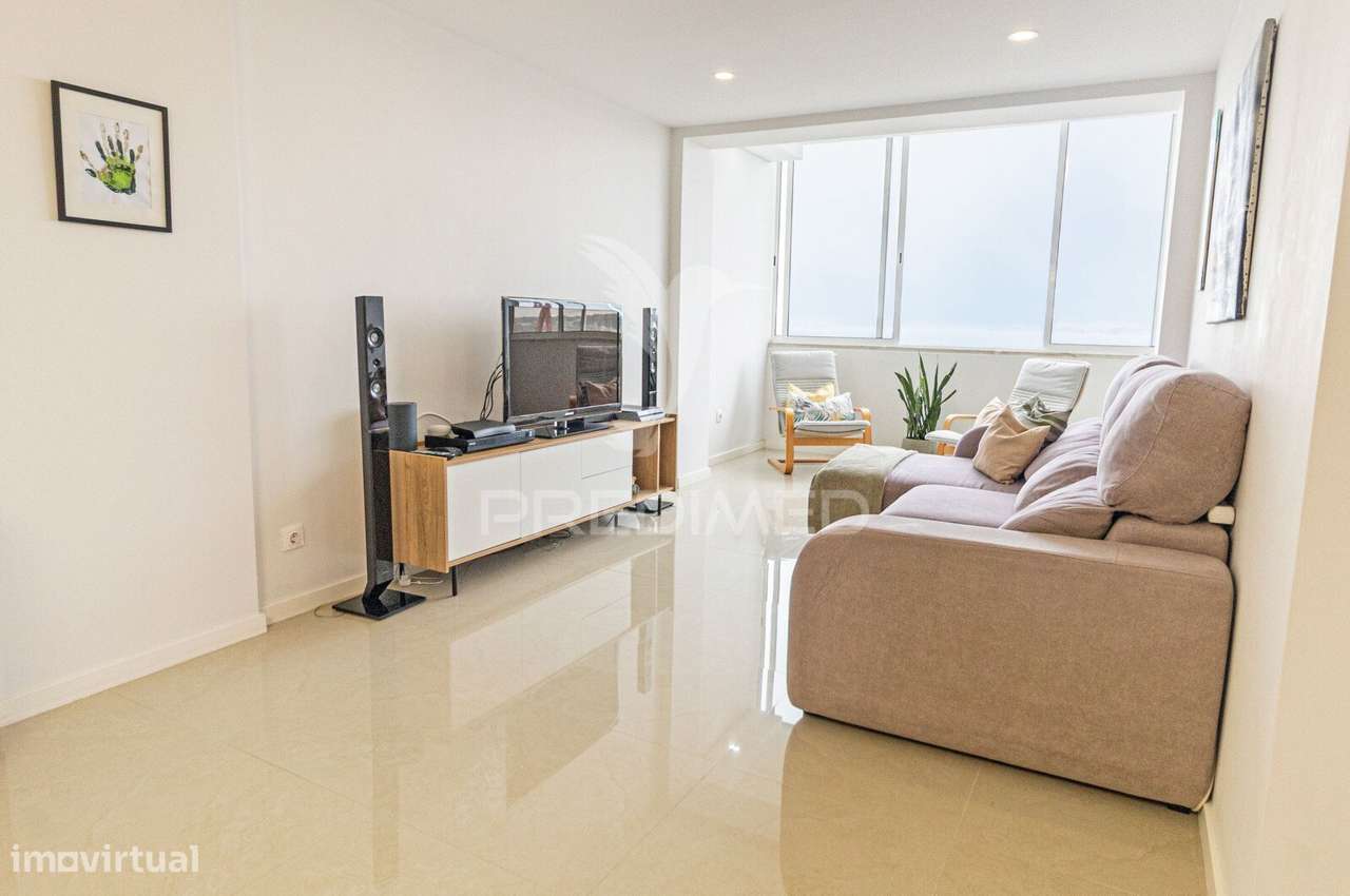 Oportunidade! Apartamento remodelado T3 em Cacilhas com vista Rio Tejo - Grande imagem: 2/28