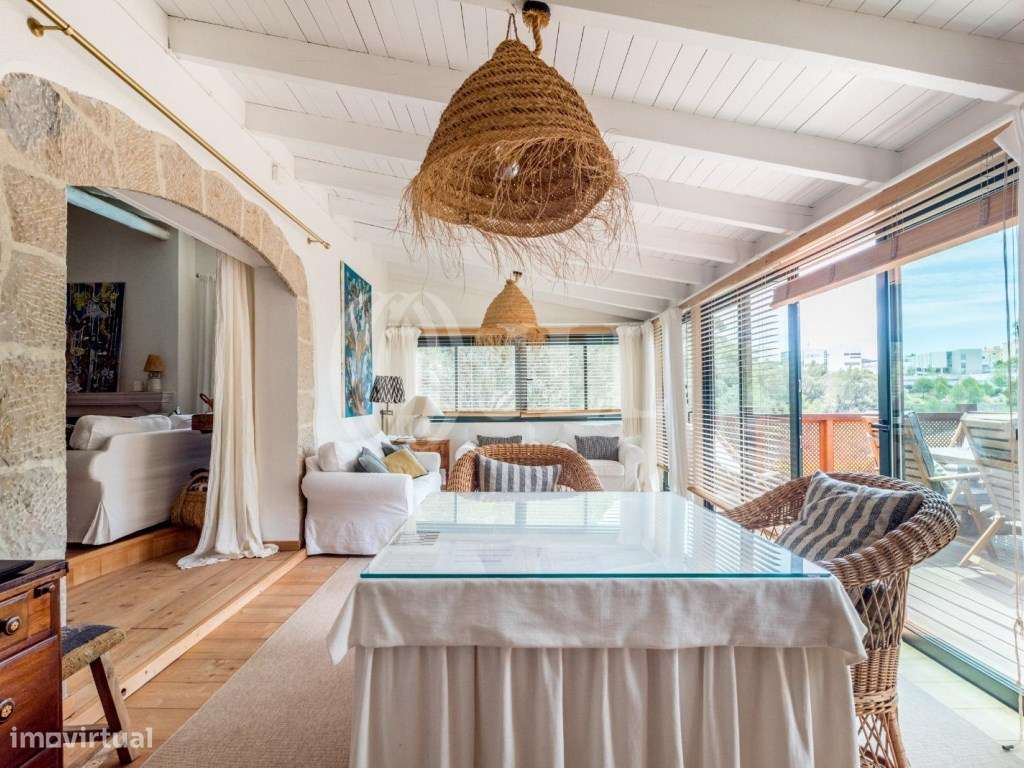 Moradia T6 com jardim e piscina no Estoril em Cascais-10