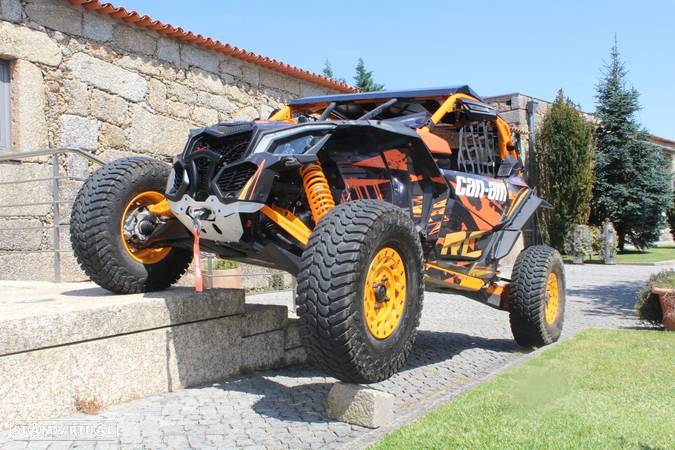 Can-Am Maverick X3 RC TURBO RR - 1