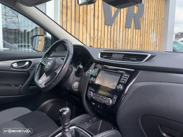 Nissan Qashqai 1.5 dCi N-Connecta 18 - 11