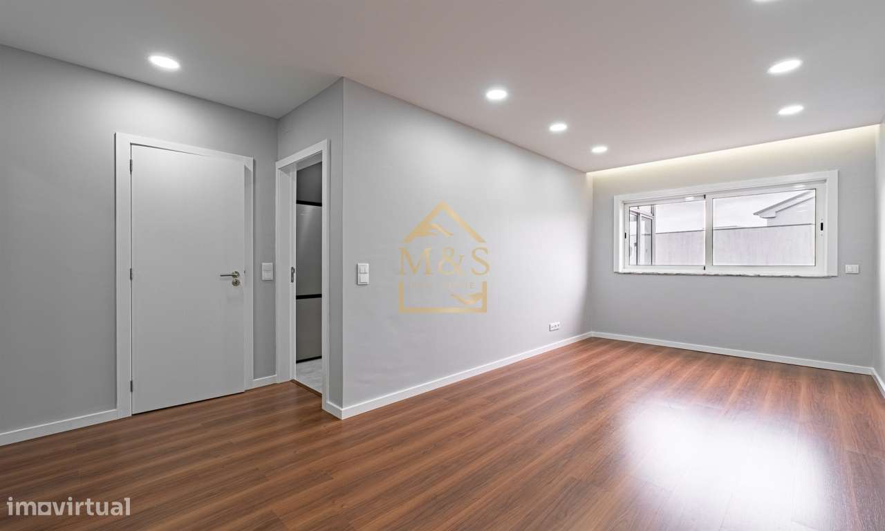 Apartamento T2 Remodelado, Jardim Privativo, Praça Velasquez- Porto-6